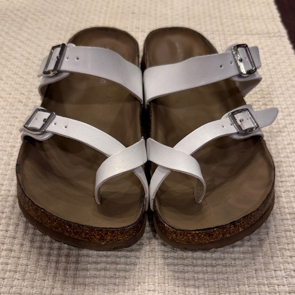Madden Girl Brycee Sandals in white. Size 7